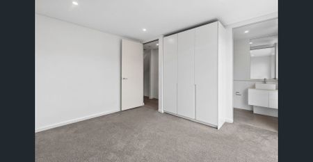 Stylish 3-Bedroom Townhouse Offering Urban Lifestyle, Quality & Prestige - Photo 3