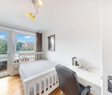 5 bedroom flat to rent - Photo 4
