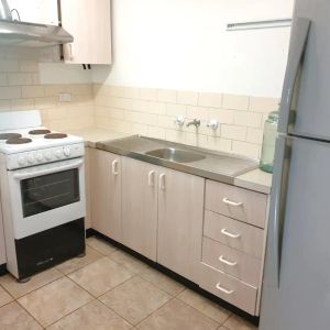 “Room for 1 male worker/student. Flatshare. Rent incl. bills. Walk to Train!” - Photo 3