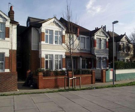 Hanger Lane (first Floor), First Floor, Ealing, W5 - Photo 4