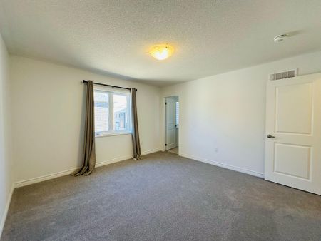 For Lease - 1518 Honey Locust Place, Pickering, Ontario - Photo 4