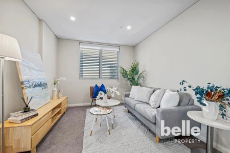 Substantial apartment within walking distance to shops and Light Rail For Rent - Photo 3