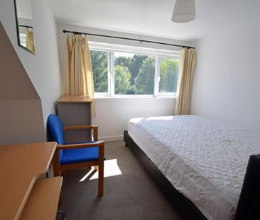 5 bedroom detached house to rent - Photo 4