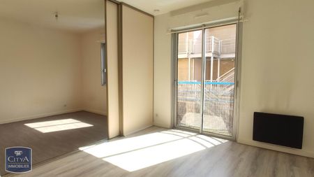 Location Appartement 2 pièces 27m² POITIERS 86000 - Photo 2