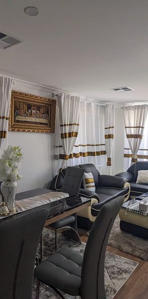 ROOMS In All Female-Household. Large, AIR CON , furnished Rooms for rent. Brand New, Modern Home. - Photo 2