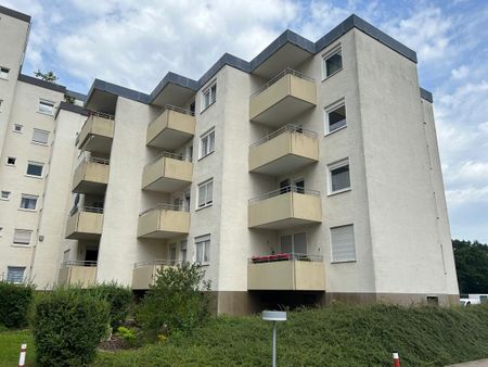 WOHNGLÜCK: Geräumige 3-Zimmerwohnung mit Loggia in Eggenstein-Leopoldshafen - Foto 3