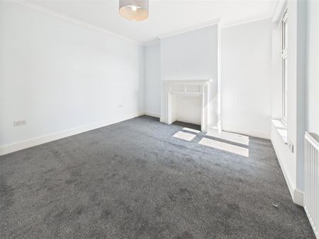 5 bedroom maisonette to rent - Photo 4