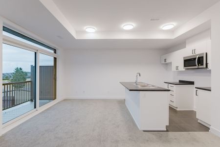 For Lease - 203 Silhouette Private, Barrhaven, Ontario - Photo 5