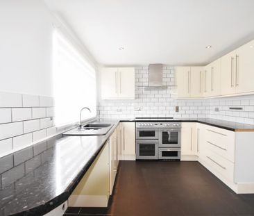 3 bedroom semi-detached house to rent - Photo 6