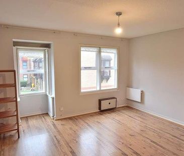 Pilgrims Close, London, Greater London, N13 - Photo 1