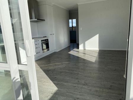 Modern 2 Bedrooms for Rent in Pokeno - Photo 2