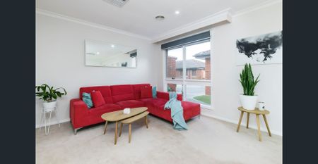 Single-Level Living, Sought after Location - Photo 2
