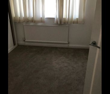 3 Bed Terraced House, Vernon Road, LE2 - Photo 2