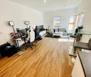 2 bedroom apartment to rent - Photo 2