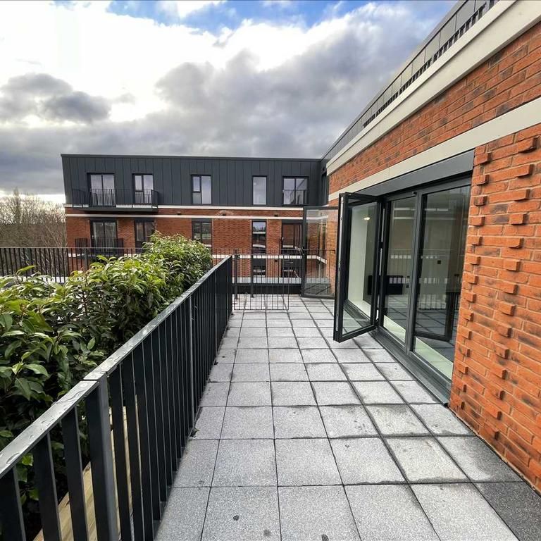 2 bedroom apartment to rent - Photo 1