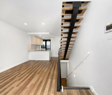 Contemporary Townhouse! - Photo 1
