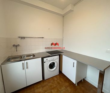 Location Appartement 2 pièces 46m² - Photo 3