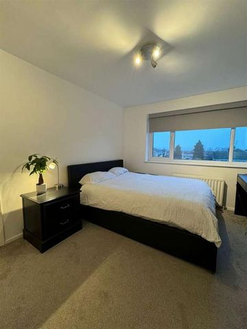 Stratfield Road, Borehamwood, WD6 - Photo 3