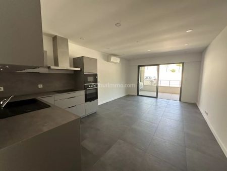 Location Appartement 2 pièces 45 m2 à Ajaccio - Photo 3