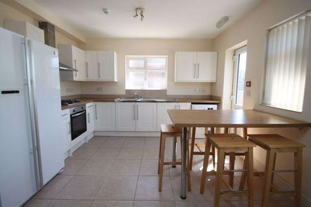 1 bedroom in a house share to rent - Photo 3