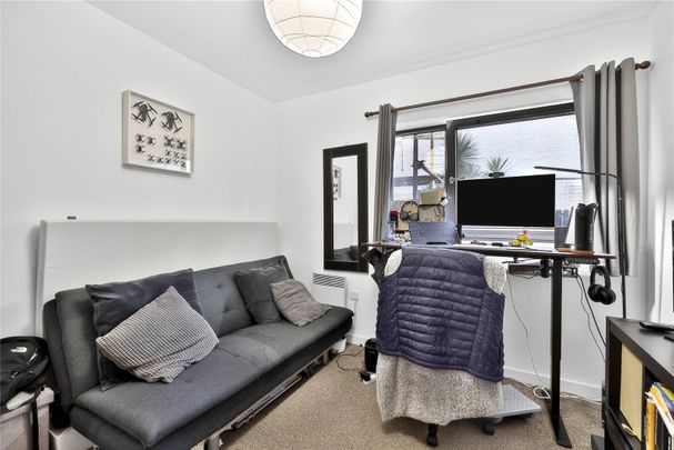 Copenhagen Place, London, E14 7FE - Photo 1