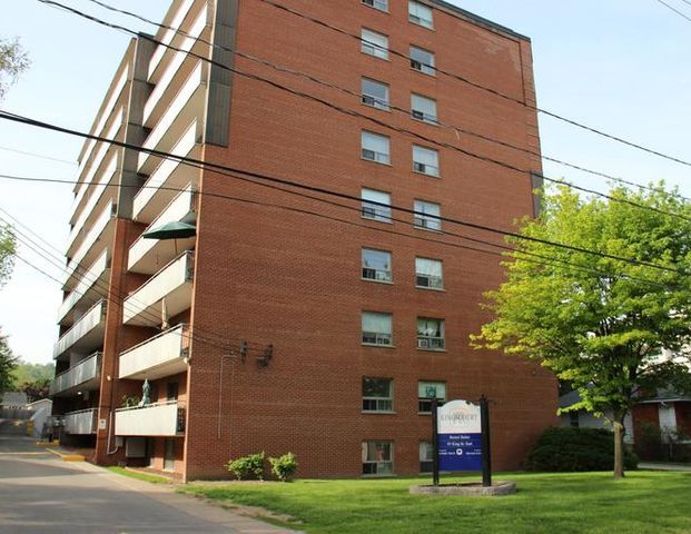 Kingscourt Apartments | 93 King St. E., Dundas - Photo 1