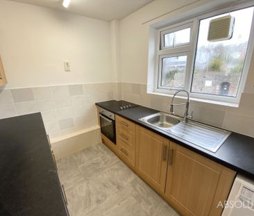 2 bed flat to rent in 122 New Road, Brixham, TQ5 - Photo 5
