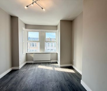 3 Bed Flat, Glenparke Road, E7 - Photo 2