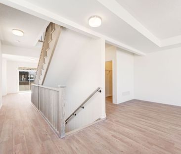 For Lease - 34 Thornbird Crescent Unit# Upper, Brampton, Ontario - Photo 4