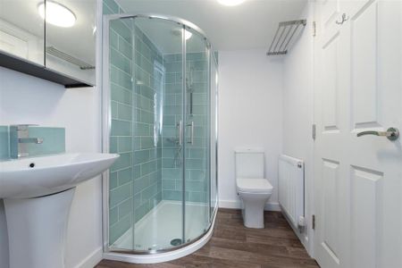 1 bedroom in a house share to rent - Photo 5