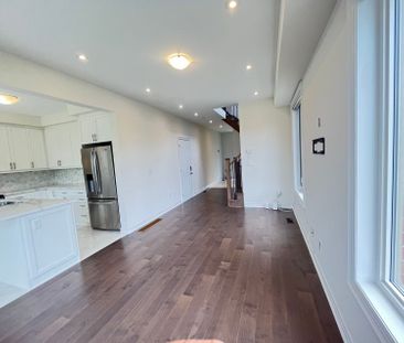 For Lease - 24 Stubbs Lane, Aurora, Ontario - Photo 1