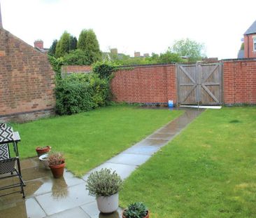 2 bedroom semi-detached house to rent - Photo 2