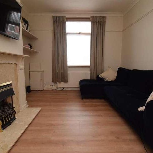 Audrey Street, Ossett, WF5 - Photo 1