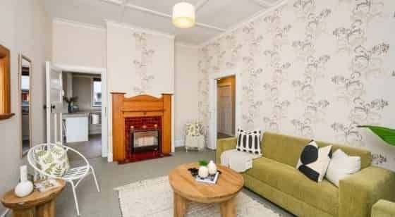 Charming 3BR Home in Takaro! - Photo 1