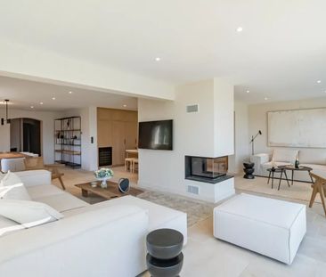 Maison à louer Valbonne - Village, Cote d'Azur, France10 000 EUR / ... - Photo 2