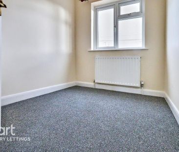 3 bedroom end of terrace house to rent - Photo 1