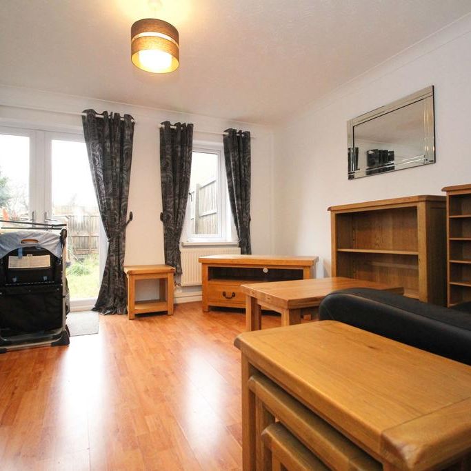 2 bedroom park home to rent - Photo 1