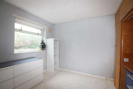 Kingsdale Crescent, Bradford, BD2 - Photo 4