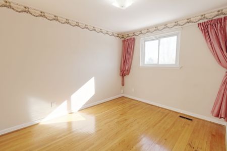 For Lease - 117 Crockamhill Drive Unit# Entire Property, Toronto, Ontario - Photo 3