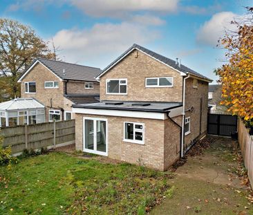 3 bedroom detached house to rent - Photo 5