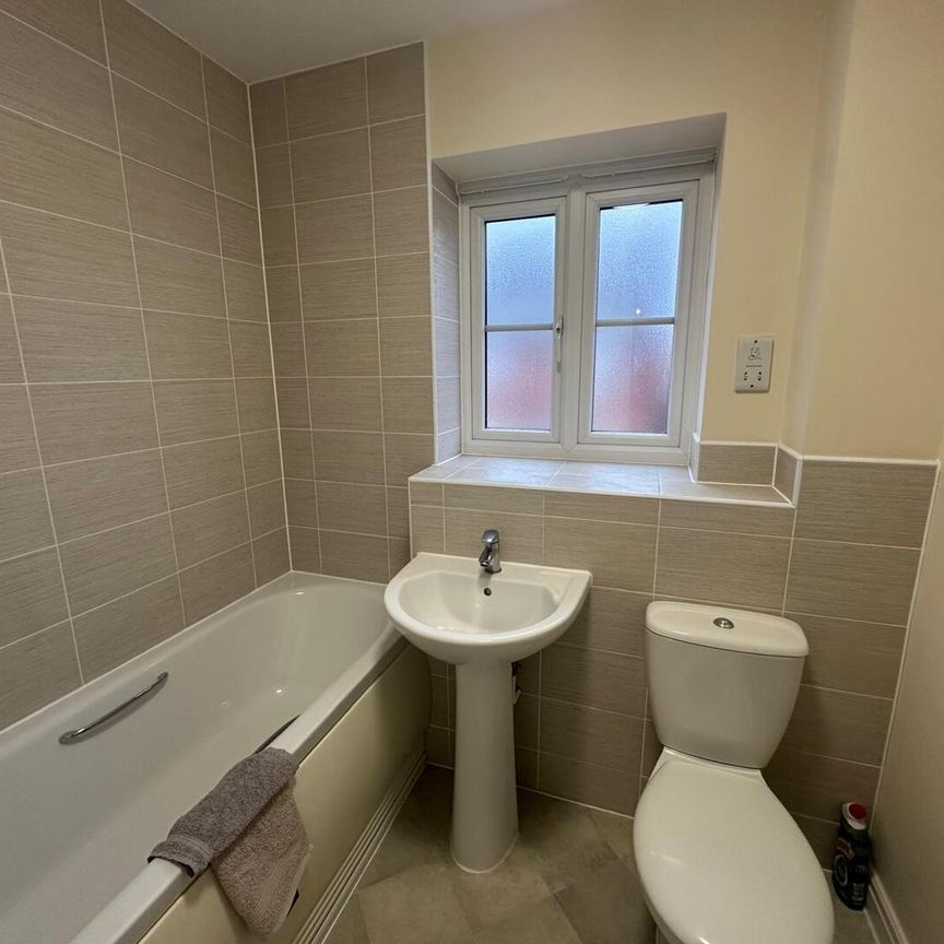 Lovett Crescent - Photo 1