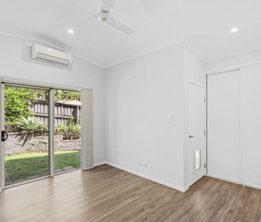 MODERN 1- BEDROOM GRANNY FLAT WITH PRIVATE YARD - Photo 5