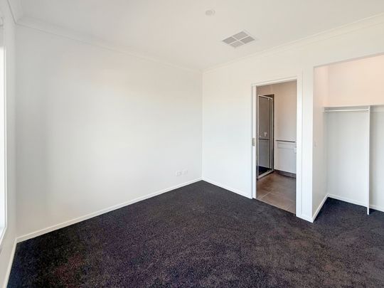 12 Bluewater Drive, Armstrong Creek - Photo 1