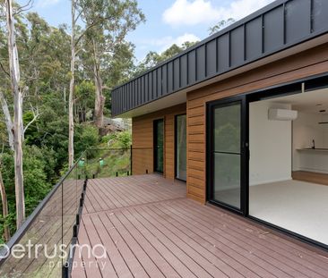 Executive Town House - Photo 3