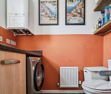 2 bedroom end of terrace house to rent - Photo 6