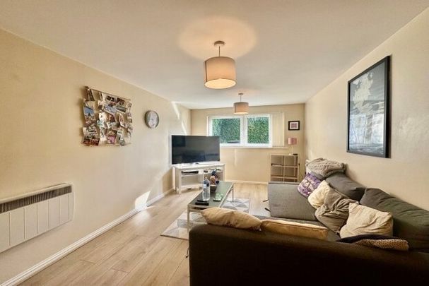 Lowbridge Court, Garston, L19 - Photo 1