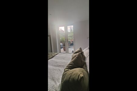 1 Bed Flat, Bromells Road, SW4 - Photo 4