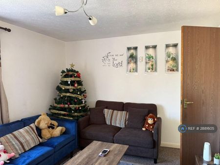 1 bedroom flat to rent - Photo 2