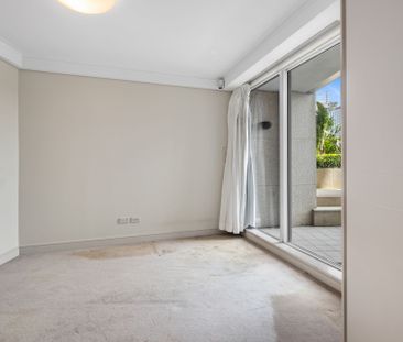 25/1 Macquarie Street, Sydney - Photo 1