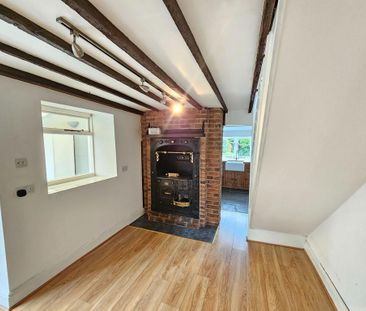 3 bedroom semi-detached house to rent - Photo 2